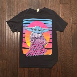 The child Star Wars Black Graphic T-Shirt; size small